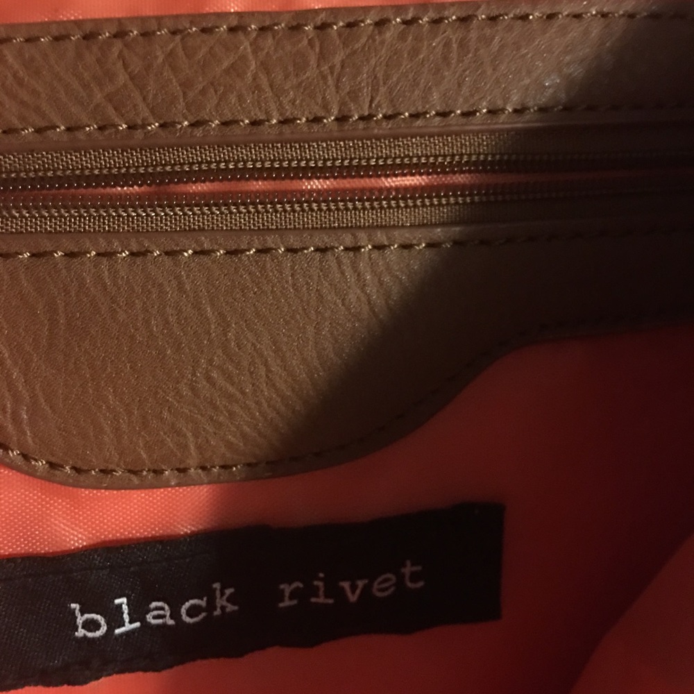 Handbag w/ accessory